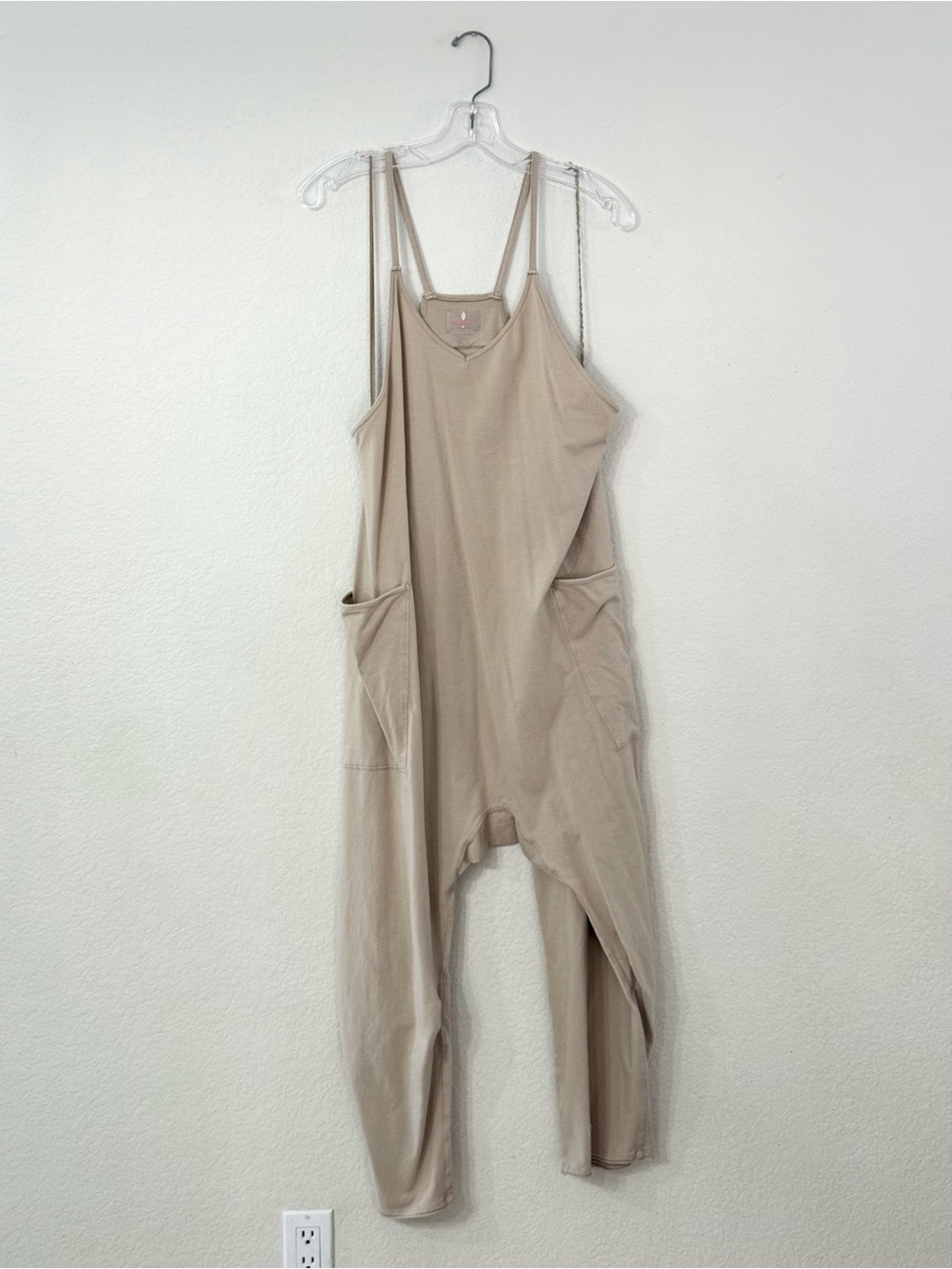 Free people hot shot romper onesie Beige Sleeveless Harem Jumpsuit medium